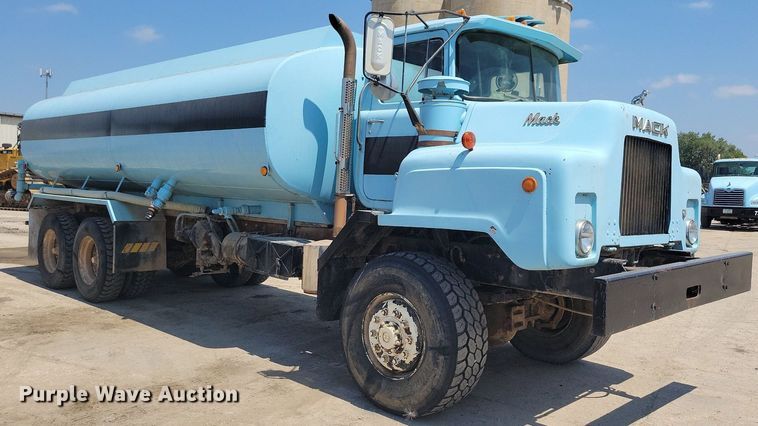 image for item IQ9766 1974 Mack  water truck