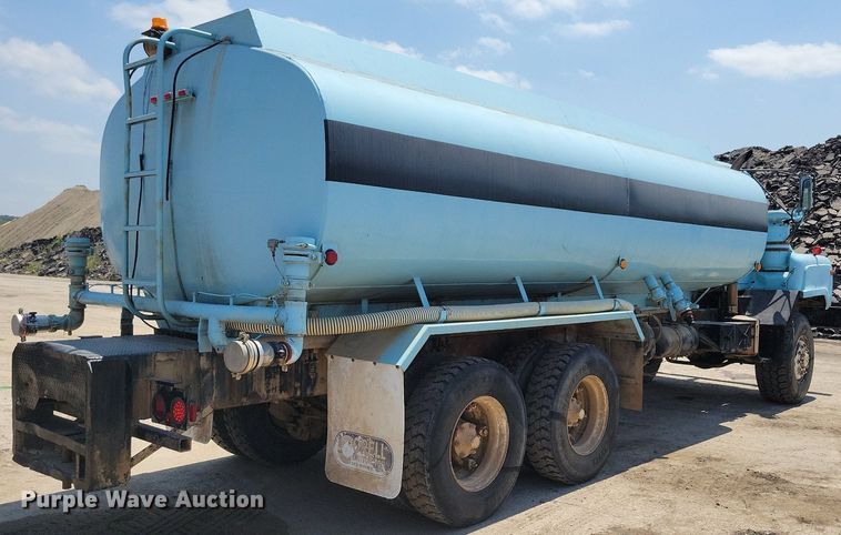 image for item IQ9766 1974 Mack  water truck