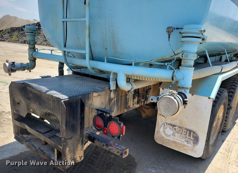 image for item IQ9766 1974 Mack  water truck