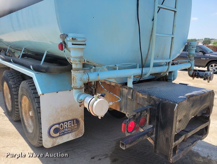 image for item IQ9766 1974 Mack  water truck