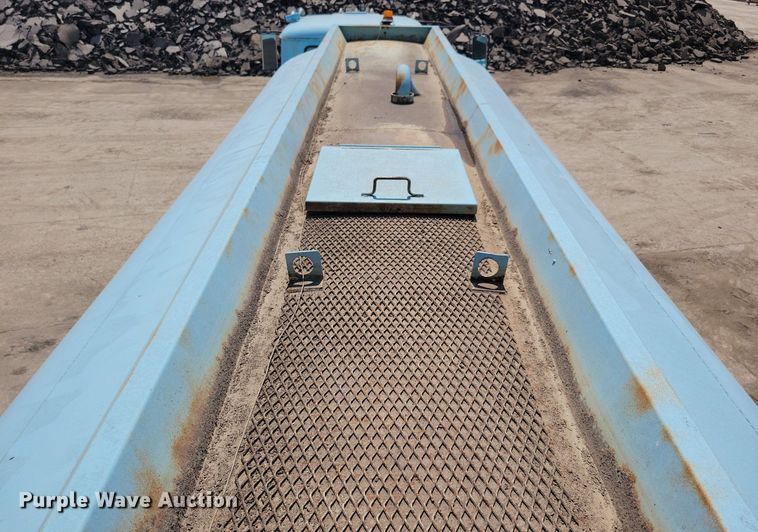 image for item IQ9766 1974 Mack  water truck