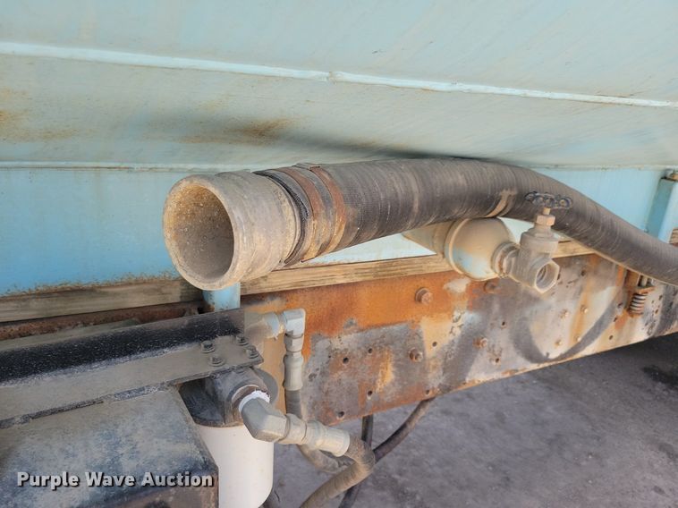 image for item IQ9766 1974 Mack  water truck