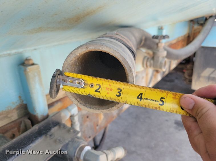 image for item IQ9766 1974 Mack  water truck