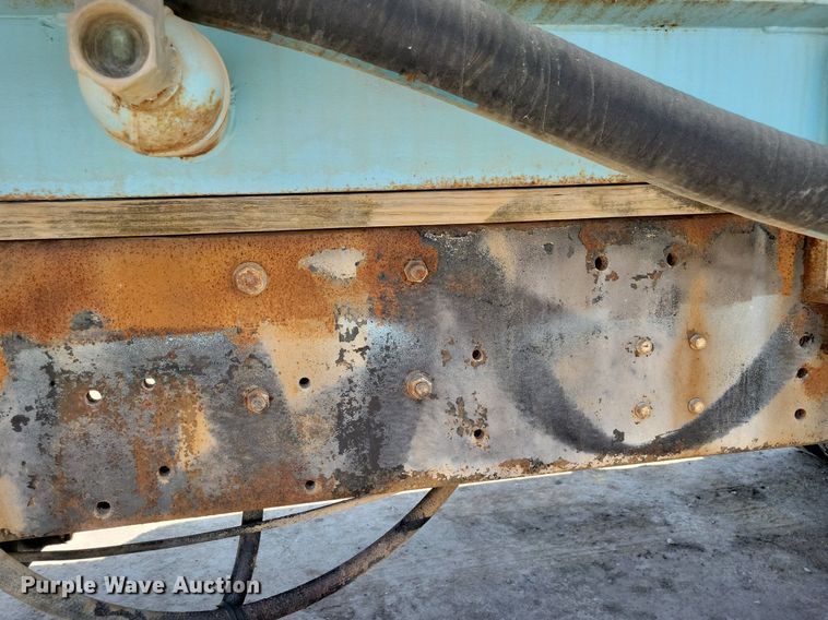 image for item IQ9766 1974 Mack  water truck