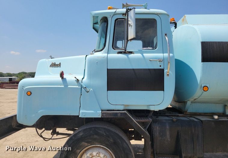 image for item IQ9766 1974 Mack  water truck