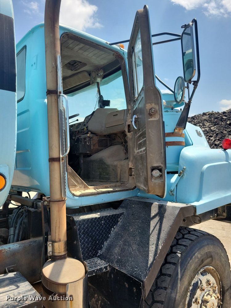 image for item IQ9766 1974 Mack  water truck