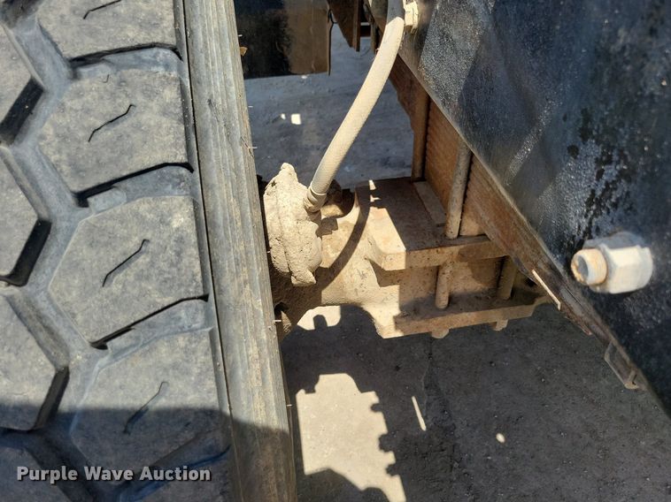 image for item IQ9766 1974 Mack  water truck