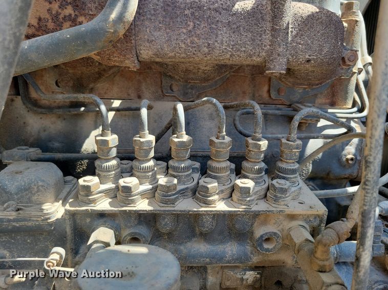 image for item IQ9766 1974 Mack  water truck