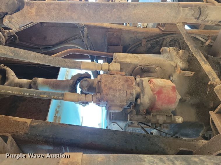 image for item IQ9766 1974 Mack  water truck