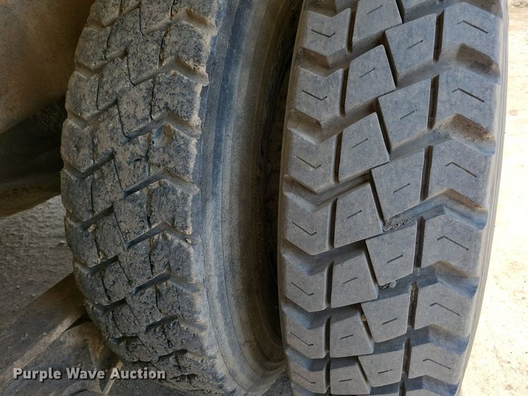 image for item IQ9766 1974 Mack  water truck