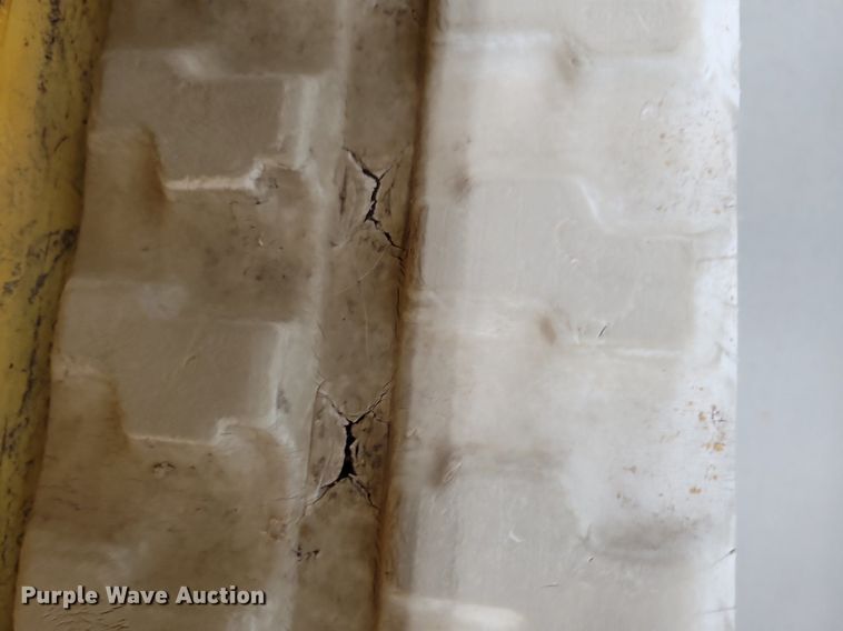 image for item IQ9879 Scissor lift