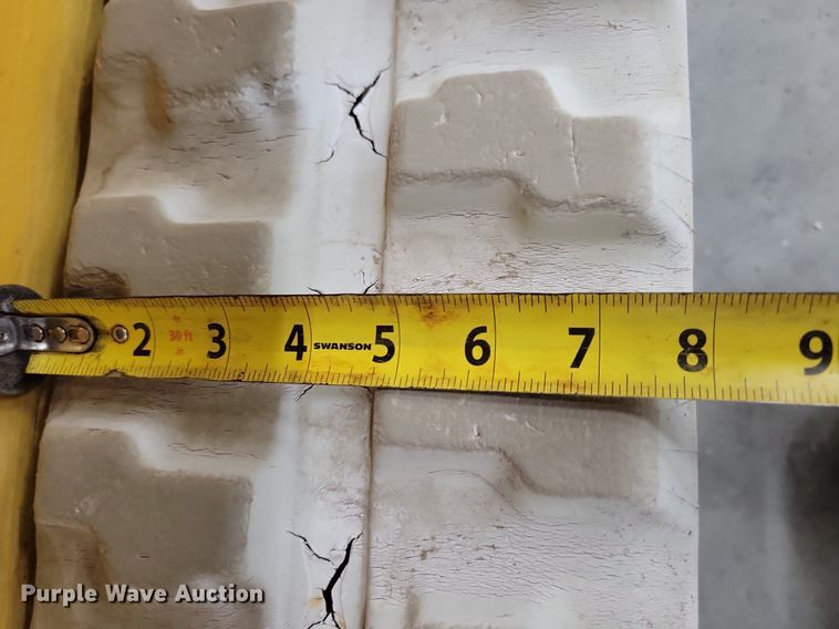 image for item IQ9879 Scissor lift