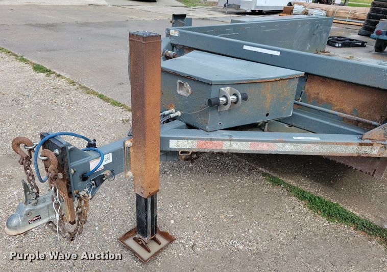 image for item IQ9880 2017 Behnke Enterprises, Inc. HDT1414E  equipment trailer