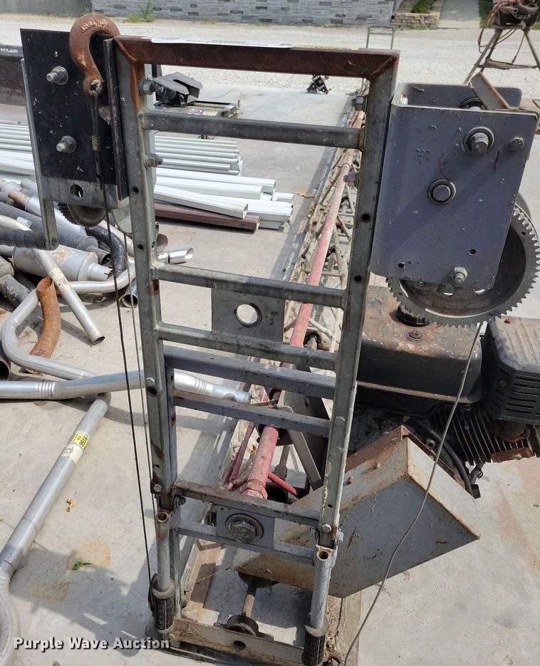 image for item IQ9889 Power screed