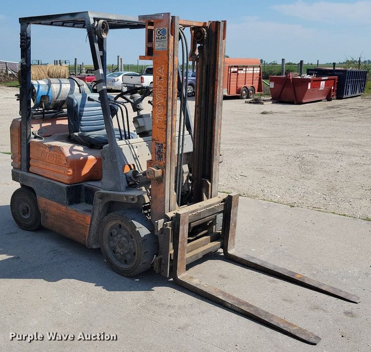 image for item IQ9896 Toyota 5FGC20  forklift