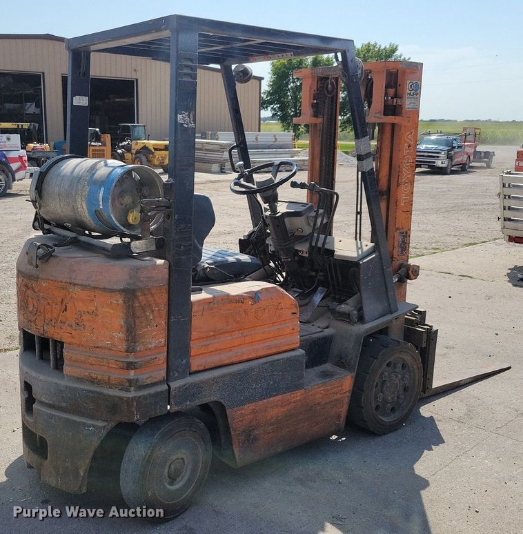 image for item IQ9896 Toyota 5FGC20  forklift
