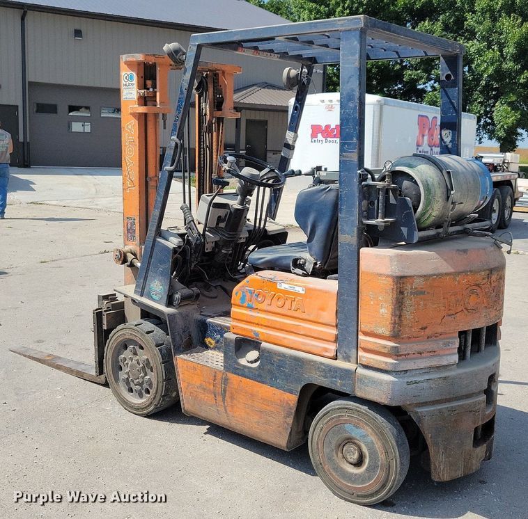 image for item IQ9896 Toyota 5FGC20  forklift