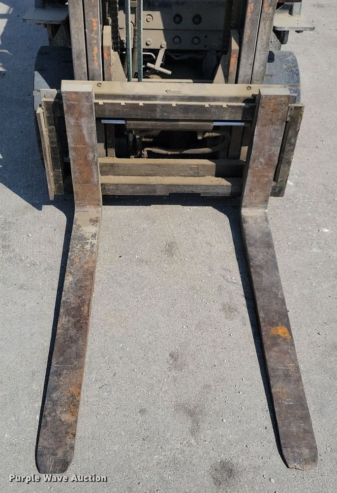 image for item IQ9896 Toyota 5FGC20  forklift