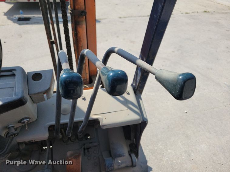 image for item IQ9896 Toyota 5FGC20  forklift