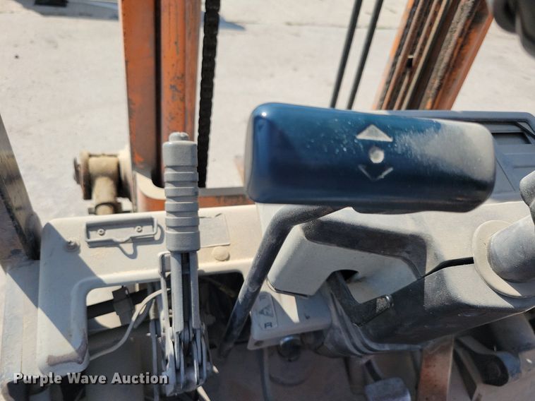 image for item IQ9896 Toyota 5FGC20  forklift