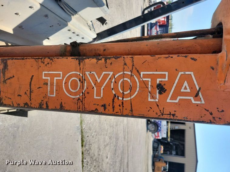 image for item IQ9896 Toyota 5FGC20  forklift