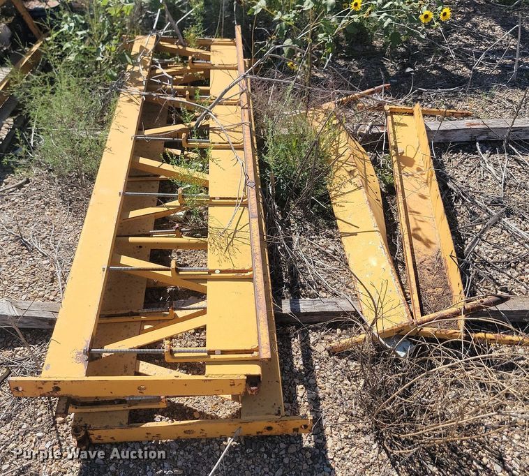 image for item JC9743 Gomaco C450  bridge deck finish machine