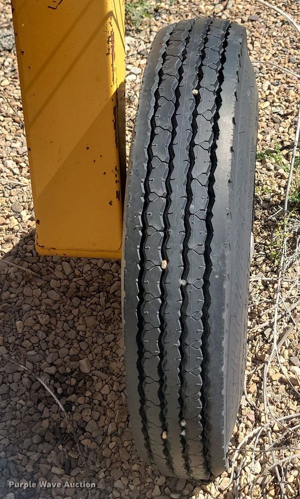 image for item JC9743 Gomaco C450  bridge deck finish machine