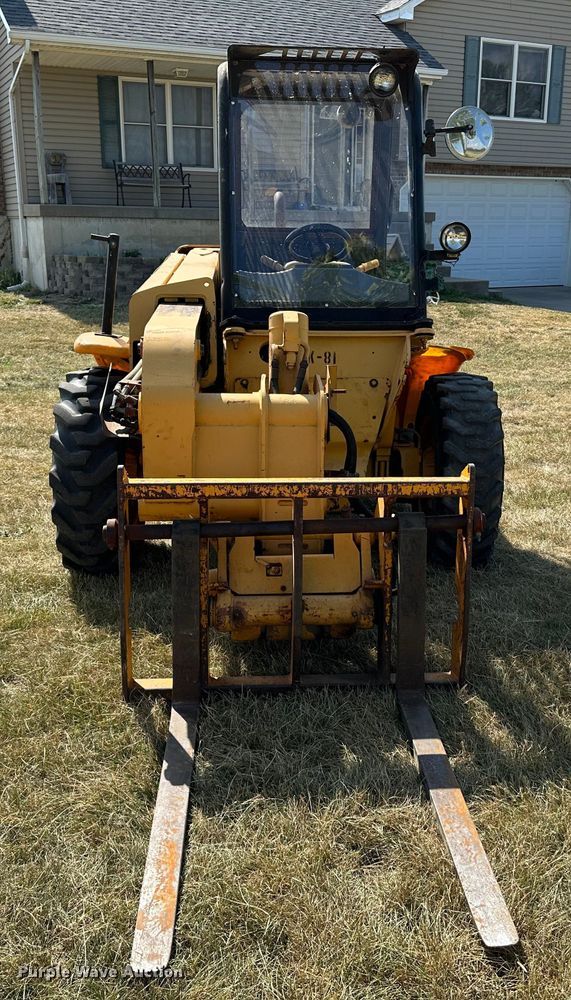 image for item JC9984 2000 JCB Loadall 520  telehandler