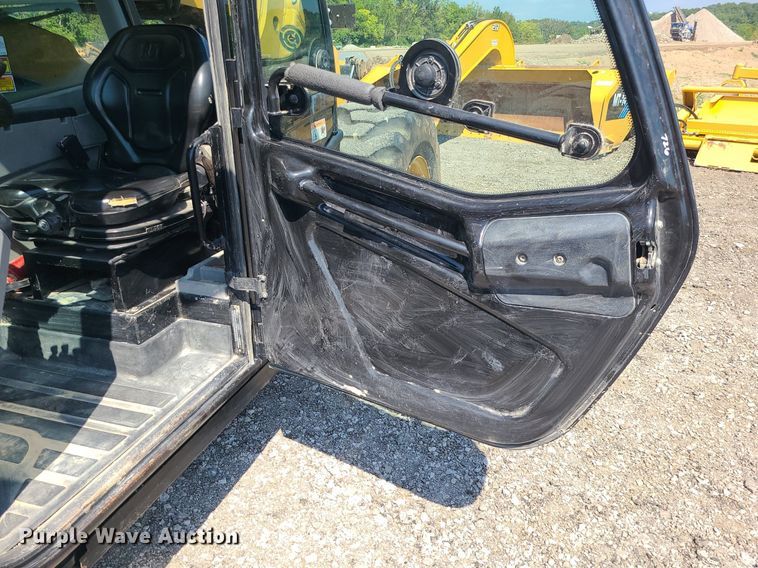 image for item JC9991 2018 Caterpillar TL1255D  telehandler