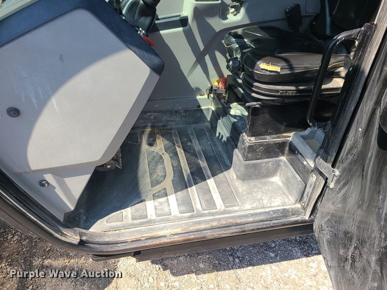 image for item JC9991 2018 Caterpillar TL1255D  telehandler