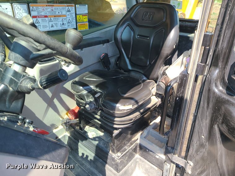 image for item JC9991 2018 Caterpillar TL1255D  telehandler