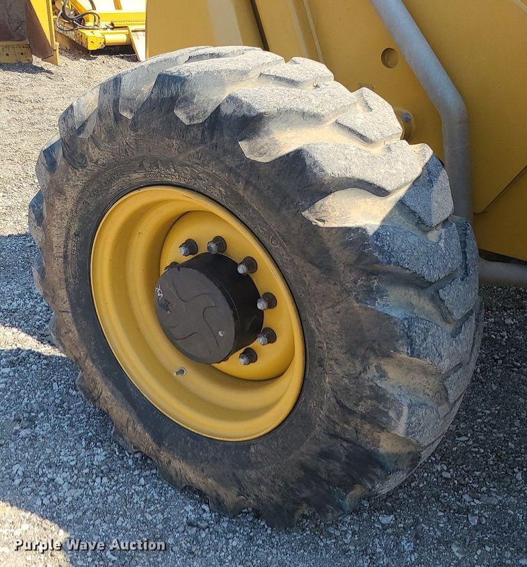 image for item JC9991 2018 Caterpillar TL1255D  telehandler