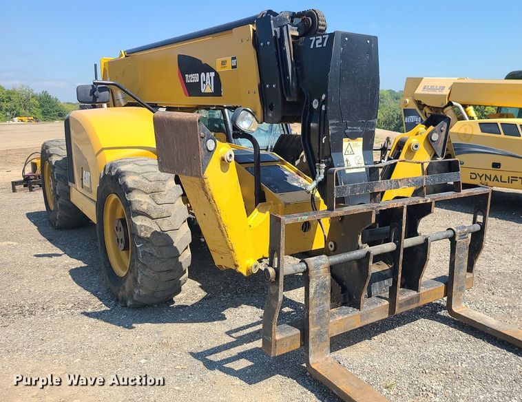 image for item JC9993 2017 Caterpillar TL1255D  telehandler