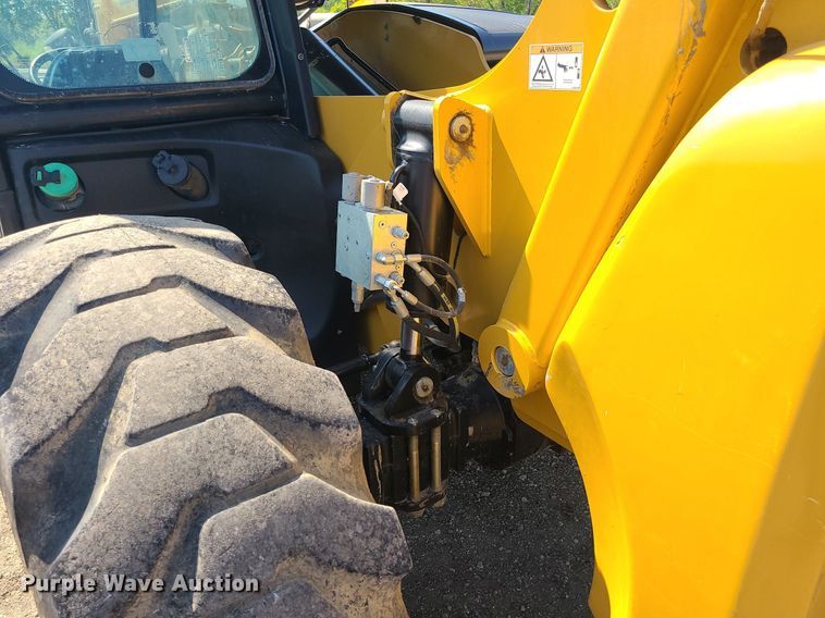 image for item JC9993 2017 Caterpillar TL1255D  telehandler