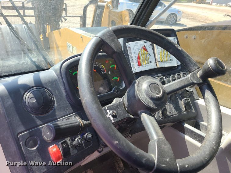 image for item JC9993 2017 Caterpillar TL1255D  telehandler