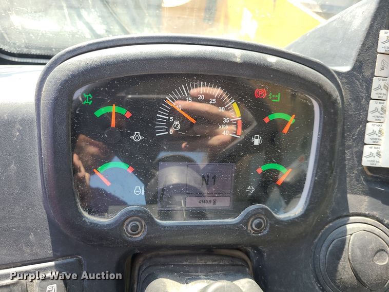 image for item JC9993 2017 Caterpillar TL1255D  telehandler