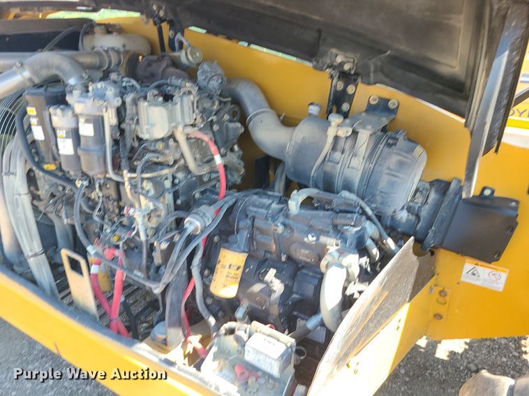 image for item JC9993 2017 Caterpillar TL1255D  telehandler