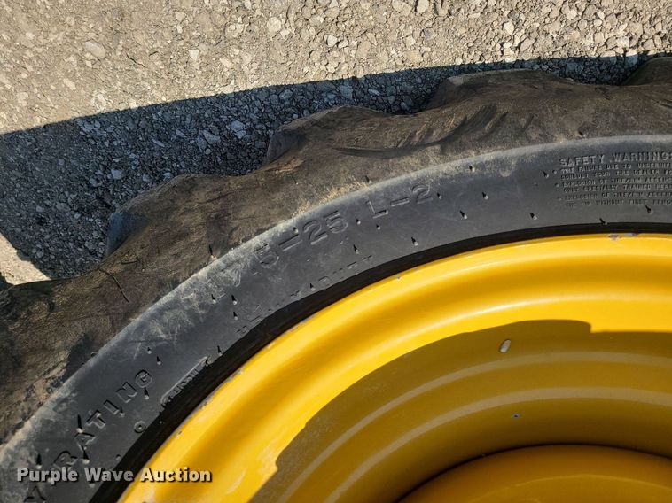 image for item JC9993 2017 Caterpillar TL1255D  telehandler