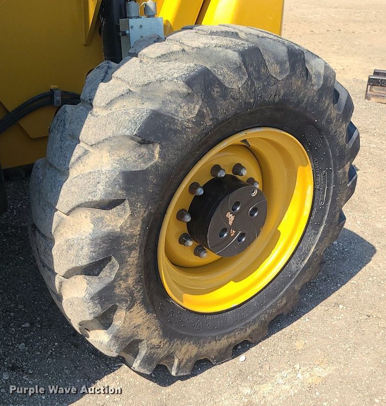 image for item JC9993 2017 Caterpillar TL1255D  telehandler