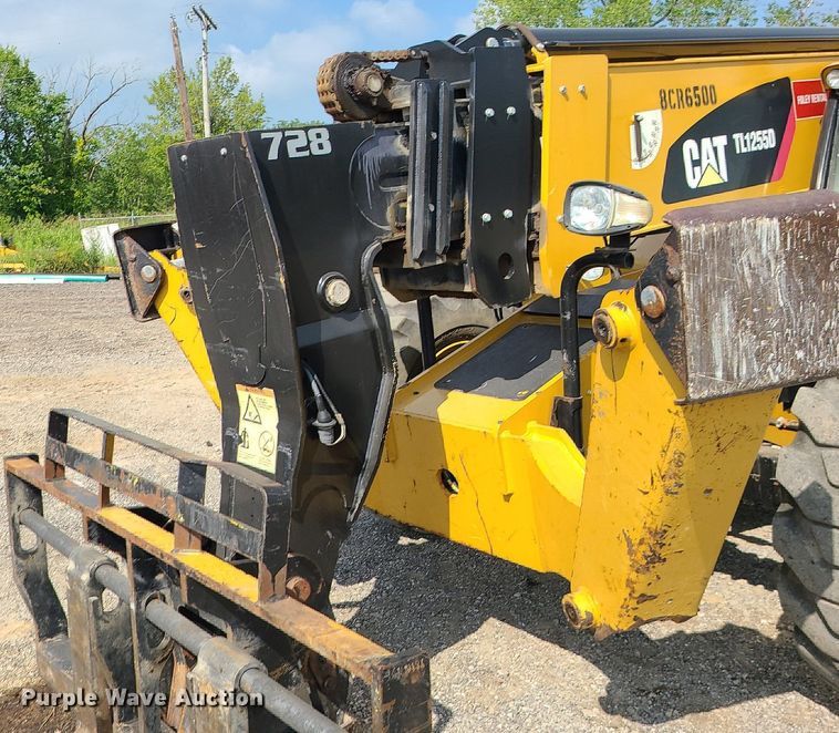 image for item JC9994 2017 Caterpillar TL1255D  telehandler