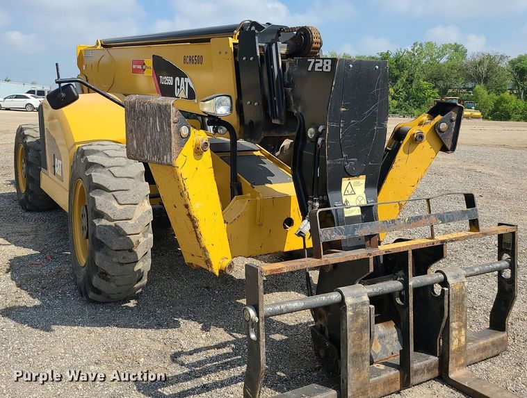 image for item JC9994 2017 Caterpillar TL1255D  telehandler