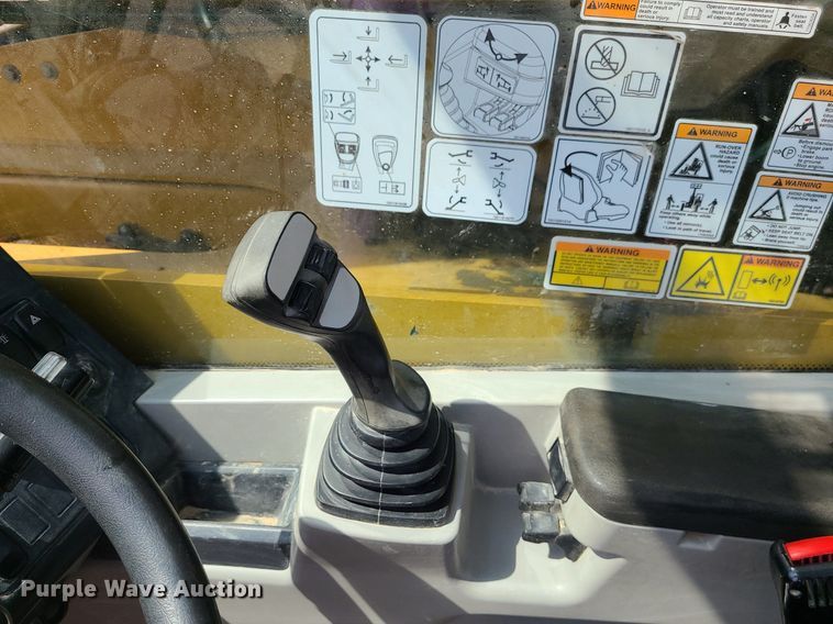 image for item JC9994 2017 Caterpillar TL1255D  telehandler