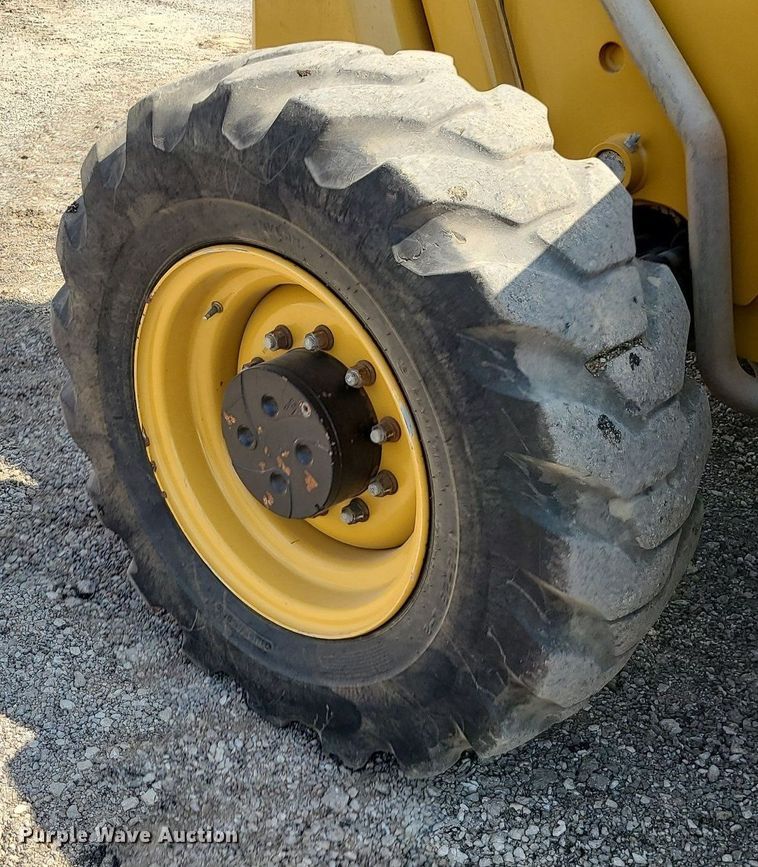 image for item JC9994 2017 Caterpillar TL1255D  telehandler