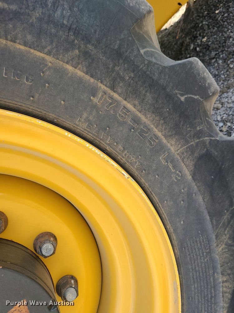 image for item JC9994 2017 Caterpillar TL1255D  telehandler