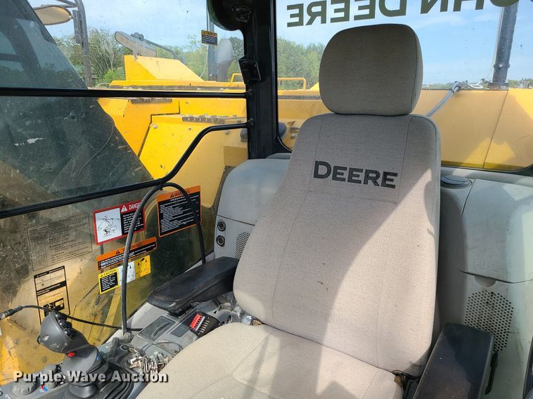image for item JC9999 2017 John Deere 245G LC  excavator