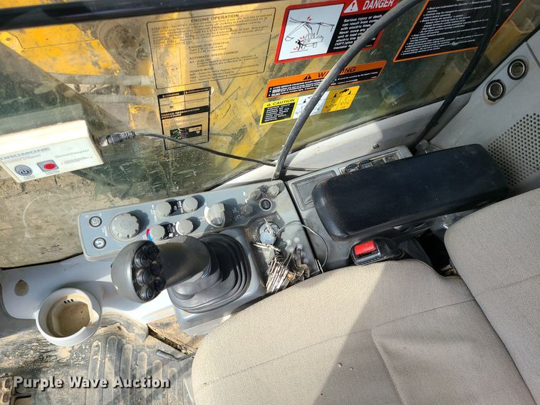 image for item JC9999 2017 John Deere 245G LC  excavator