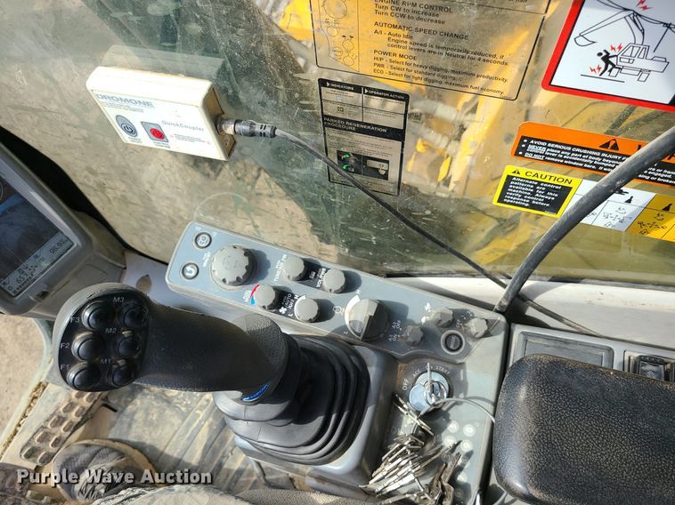 image for item JC9999 2017 John Deere 245G LC  excavator