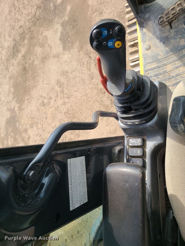 image for item JC9999 2017 John Deere 245G LC  excavator