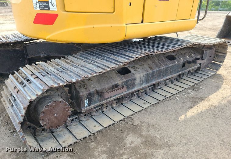 image for item JC9999 2017 John Deere 245G LC  excavator