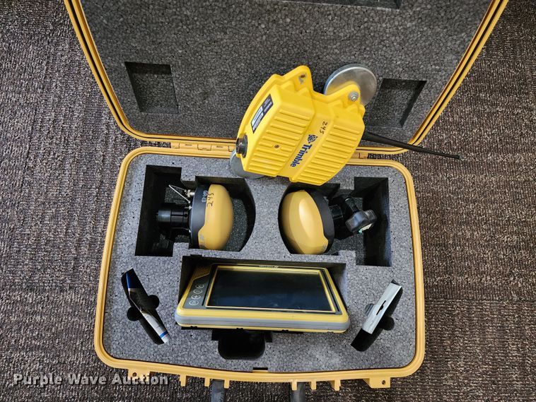 image for item JC9999 2017 John Deere 245G LC  excavator